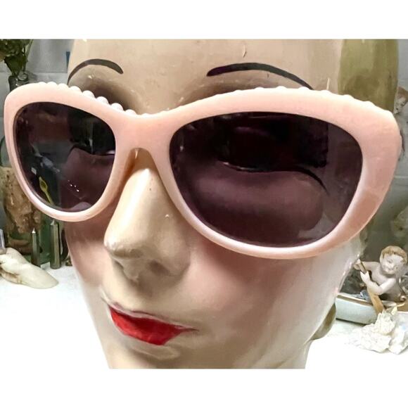 Chanel PINK SHELL FLESH Color 6040H 714/S7 Sunglasses Peek A Boo Pearls CAT EYE - Picture 5 of 16